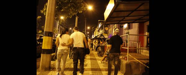 Rumba Segura desvela a los comerciantes | Archivo | Zonas de rumba en la avenida 33, la avenida 80 y El Poblado recogen gran parte de las quejas de residentes por los niveles de ruido. Los locales que cumplen con la normatividad tienen extensión de horario hasta las 3:00 o 4:00 a.m.