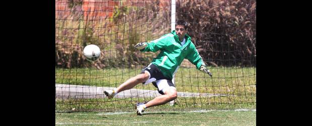 Vuelve la exigencia para verdes y rojos | Róbinson Sáenz | La renovación, por un año más, del contrato de Gastón Pezzuti reconforta a los hinchas de Nacional. El capitán estará en la Copa Libertadores.