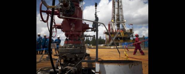 La inversión marcará el crecimiento de la región | Carlos Garcia Rawlins- Morichal - Reuters | La imagen muestra uno de los pozos petroleros de Pdvsa. La demanda de commodities disminuirá en 2012 por el menor crecimiento en China y Europa, por lo que los países deberán buscar dinamizar y flexibilizar sus economías.