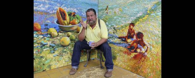 Lázaro Hernández es cocinero de arte | Julio César Herrera | "La espátula agilizó mi trabajo de pintar y facilitó la tendencia expresionista que me ha dominado. La característica del trabajo por acierto y error, sin borrar, es el resultado de una búsqueda intencional de la accidentalidad, donde nuestro subconsciente encuentra elementos para la depuración del lenguaje plástico", explica el maestro del toque-toque, como suena su espátula al trabajar.