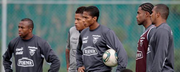 Venezuela arriesgará sin sus principales figuras ante un Ecuador presionado | Reuters | Ecuador, dirigida por el colombiano Reinaldo Rueda, necesita un golpe de ánimo en el arranque de la Eliminatoria.