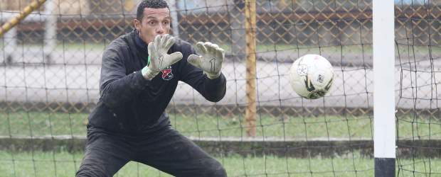 El Medellín trabaja fuerte para recuperar el ritmo | Hernán Vanegas | Bréiner Castillo vuelve al arco del Medellín. Él se ha convertido en prenda de garantía para el rojo que urge triunfos.