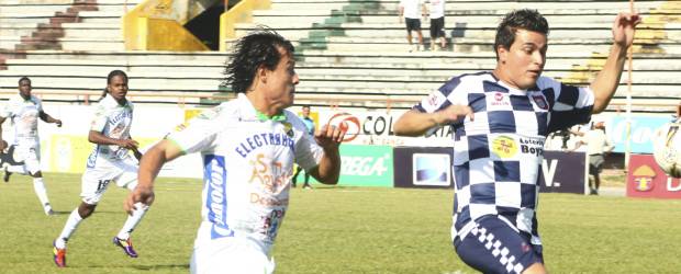 Huila debutó goleando 3-0 a Chicó | Colprensa | Los autores de los goles fueron Milton Rodríguez (izquierda), Armando Carrillo y Sebastián Hernández.