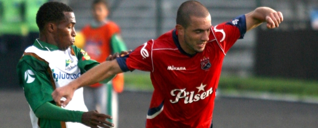 Medellín perdió y cedió el primer lugar | Colprensa | El DIM cayó 1-2 ante Equidad Seguros en el estadio de la Universidad Nacional de Bogotá, en partido válido por la fecha 14.