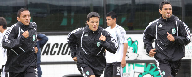 Patiño y Berrío apuran en Nacional | Archivo | Jairo Patiño (izquierda), volante verde. El equipo entrena este viernes en Sofasa o Aristogol.