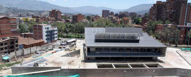 Al Débora Arango le falta una pincelada | Manuel Saldarriaga | Así se ve hoy la construcción de la primera etapa del Parque Centro Cultural Débora Arango, que se construye donde quedaba la fábrica Grulla, y aunque se trabaja aceleradamente para entregarlo en diciembre, deberán adicionarse recursos para que entre en funcionamiento.