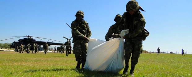 Ejército golpeó al frente 18 de las Farc | Archivo | Los cadáveres de los dos subversivos abatidos también fueron trasladados al municipio de Caucasia, indicó la VII División del Ejército.