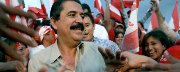 Zelaya podría regresar a fines de mayo a Hondura | Archivo | Una multitud de sus seguidores lo recibirá en el aeropuerto internacional de Tegucigalpa", afirmó su asesor legal Rasel Tomé