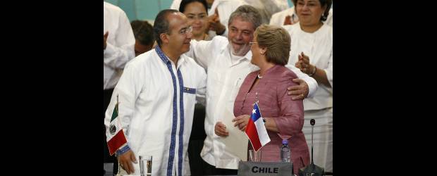 A.L. abrió un nuevo foro | Gerardo Garcia, Reuters - Cancún, México | El presidente de Brasil, Luiz Inácio Lula Da Silva, calificó de hecho histórico la decisión de los países de América Latina y el Caribe de constituir una Comunidad de Estados para conquistar su "personalidad como región".