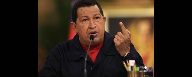 Chávez dice que llegó la hora de hablar con Uribe | Ariana Cubillos, AP - Caracas, Venezuela | El presidente de Venezuela, Hugo Chávez, citó ayer a una rueda de prensa en el Palacio de Miraflores. Aseguró que quiere acercarse al presidente de Colombia, Álvaro Uribe