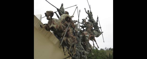 Por Boyacá inicia la ruta bicentenaria | Mario Alberto Duque Cardozo | El monumento a Los Lanceros, precedidos por el coronel Rondón, se destaca en el sitio donde se libró la batalla del Pantano de Vargas, una de las gestas militares de la Independencia y que es casi que parada obligatoria en el recorrido bicentenario por Boyacá.