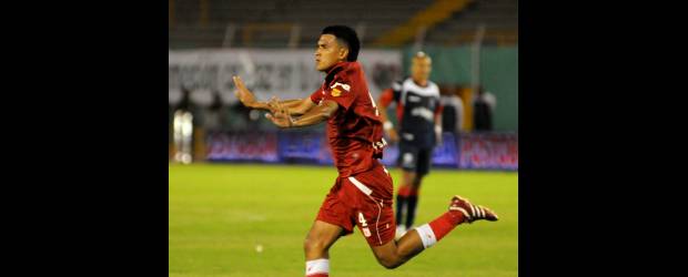 El reto en Nacional no asusta a Córdoba | Archivo | Jaime Córdoba, nuevo volante de contención del Atlético Nacional. Es padre de un niño que lleva su mismo nombre.