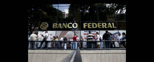 Gobierno venezolano interviene Banco Federal | Carlos García Rawlins, Reuters - Caracas, Venezuela | La intervención del Banco Federal por parte del Gobierno de Venezuela significa según analistas, un nuevo ataque contra los opositores.