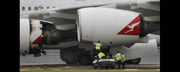 Pánico en el aire con el gigante de Airbus | Reuters - Singapur | El fabricante Airbus reconoció que el incidente ocurrido con un A380 de la compañía Qantas, que tuvo que efectuar un aterrizaje de emergencia en Singapur, es el mayor de uno de estos aviones gigantes desde su entrada en servicio en 2007. No había habido un incidente como éste, señaló un portavoz de Airbus.