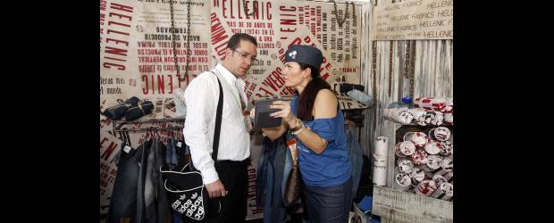 Una aldea para los jeans | EL COLOMBIANO| Nueve empresas de diferentes países del mundo, especializadas en la producción de telas para jeans, presentan sus innovaciones en el Denim Review. La idea es hacer una reflexión sobre este sector en el país y pensar en el futuro.