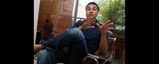 "Hay que dejar de ser esclavo del reloj": Honoré | Colprensa | "Claro que hay momentos para hacer las cosas rápidas, pero no todo en la vida tiene que ser rápido. Si nunca aprietas el freno, vas a un desastre seguro, porque todo atenta contra tu salud, calidad de vida y sus relaciones interpersonales", opina este personaje.