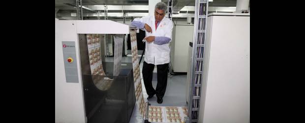 Cadena crece a 82.191 impresiones por hora | Manuel Saldarriaga | El presidente de Cadena, Juan Manuel Del Corral, dijo que la operación de la planta de impresión en el municipio de La Estrella es de 24 horas los siete días de la semana. A diario se reciben unas 100 órdenes de producción.