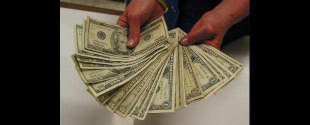 El dólar cedió por la ayuda a Grecia | Archivo | La moneda norteamericana siguió moviéndose a la baja esta semana.