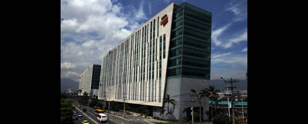 El sector financiero ganó $6,97 billones | Archivo | Bancolombia sigue como banco líder del país con activos por 54,44 billones de pesos, un patrimonio de 8,1 billones y utilidades por $784.479 millones.