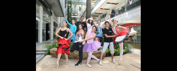 Hay danza en los pies de los niños | Fotos: Juan Antonio Sánchez | Las principales academias de la ciudad y algunos colegios estarán con sus mejores bailarines en esta segunda edición de este espacio que les abre las puertas para mostrar lo aprendido. Diferentes géneros serán bailados por los niños, desde lo más clásico, hasta lo más contemporáneo.