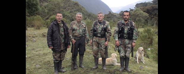 Golpe contra las Farc en el norte del Cauca | Archivo | De izquierda a derecha en la foto se encuentran alias "Pacho Chino", alias "Sargento Pascuas", comandante del sexto frente de las Farc, alias "Rubén" y Carlos Patiño, alias "Caliche". "Sargentos Pascuas" es uno de los fundadores de esta guerrilla junto a a Pedro Antonio Marín, alias "Tirofijo".