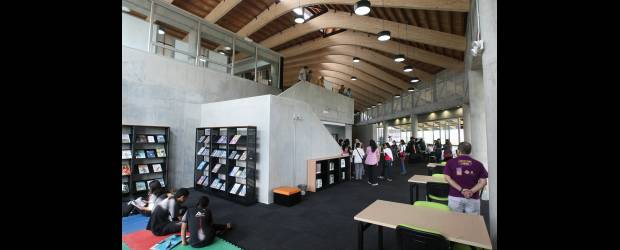 A San Antonio de Prado le llegó su parque biblioteca | Juan Antonio Sánchez | El Parque Biblioteca de San Antonio de Prado es el segundo que se inaugura en un sector rural de la ciudad. El primero fue el de San Cristóbal. El alcalde, Alonso Salazar, destacó que debido a la gran población que habita en el corregimiento era vital una estructura de este tipo.