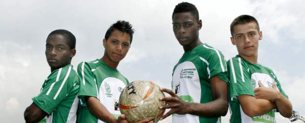 Juveniles paisas defienden el trono | Esteban Vanegas | Estos son los delanteros de la Selección de Antioquia. De izquierda a derecha: Jorge García, Camilo Pérez, Álex Ibargüen y Mateo González.