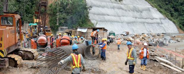 Barbosa-Pradera: inquieta el cobro de valorización | Manuel Saldarriaga | Mientras en el tramo Barbosa-Pradera se realizan los trabajos previos y la socialización del proyecto con la comunidad para poder emprender la obra física, en el de Hatillo-Barbosa se trabaja aceledaramente, aunque con grandes dificultades por la entrada del invierno, con la idea de cumplir el compromiso de entregarlo al servicio en diciembre.