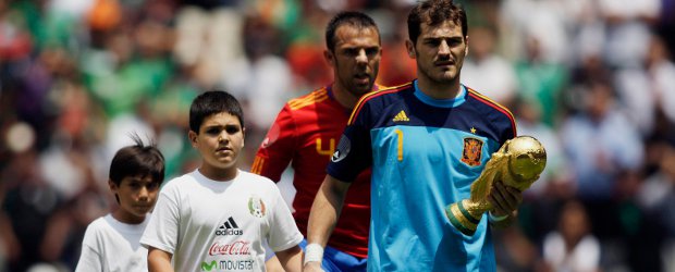 Casillas, Iniesta y el resto de la corte estarán frente a Colombia | Archivo-Reuters | El portero Iker Casillas encabeza la lista de convocados por el técnico Vicente del Bosque para el choque amistoso entre los campeones del mundo, España, contra Colombia el próximo 9 de febrero en Madrid.