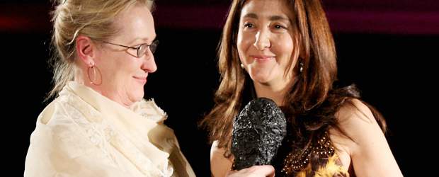 Íngrid Betancourt recibió reconocimiento en E.U. | AP | La actriz Meryl Streep entregó el premio al liderazgo a Íngrid Betancourt.