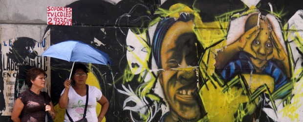 Habla pared que yo te escucho | Julio César Herrera | Este muro se encuentra cerca de la estación Hospital del metro, una zona que exhibe varias intervenciones. El arte callejero se ha transformado y no solo prevalece el grafiti de consigna, lo estético gana fuerza.
