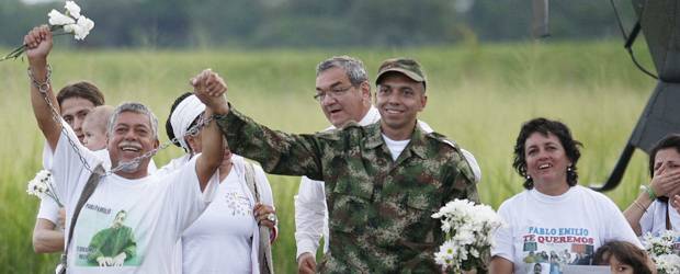 Colprensa | La senadora hizo el anuncio de su viaje por Europa luego de ser partícipe de la liberación del sargento del Ejército, Pablo E. Moncayo el pasado 30 de marzo tras más de 12 años secuestro.