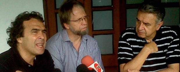 En un mes, Compromiso Ciudadano será Verde | Cortesía Partido Verde | Unos 50 representantes de los verdes y Compromiso Ciudadano se reunieron en Medellín. Sergio Fajardo, Antanas Mockus y Luis Eduardo Garzón anunciaron la unión de los dos movimientos, la cual se oficializará en un mes.