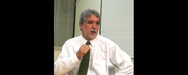 Peñalosa lo invita a no votar en contra de nadie | Archivo | "Hay que tomar decisiones racionales, hay que hacer una buena gerencia, y no simplemente ganar concursos de simpatía", afirmó Enrique Peñalosa.