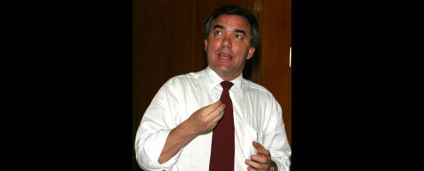 Llegarán medicamentos de otros países | Archivo | Diego Palacio Betancourt, ministro de Protección Social.