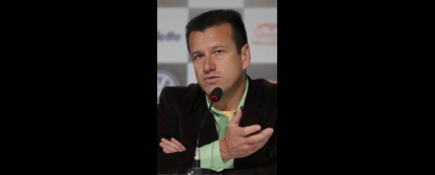 Técnicos hicieron drama en la entrega | Reuters | Dunga dio una lista de 23 jugadores, pero luego la enmendó con 7 más.