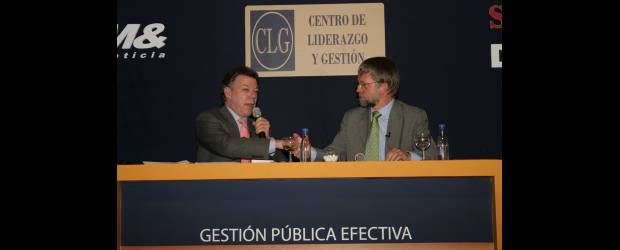 El empleo calentó el primer debate | Campaña Santos Presidente | Juan Manuel Santos y Antanas Mockus volvieron a encontrarse ayer, para hablar sobre sus propuestas de generación de empleo.