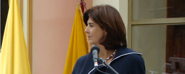 Hay que pasar a la acción en lucha antidrogas: Canciller | Archivo | María Angela Holguín participa en la Asamblea de la OEA en El Salvador.