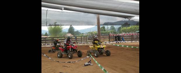 Rodeo cross subió la temperatura en deportes de motor | Cortesía Liga Antioqueña Motociclismo | Aprovechando las ideas de varios gomosos por los deportes de motor, este año se han realizado varios eventos en barrios y municipios con una amplia participación de pilotos. La cita que viene será el fin de semana en Rionegro.