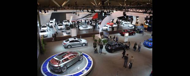 La recuperación apareció en Toronto | | Bajo consumo de combustible, mayor rendimiento del motor, más tecnología y comodidad en su interior y menos peso son algunas de las características que se toman el mercado mundial del automóvil. Los híbridos son una exigencia ambiental cada vez más pop