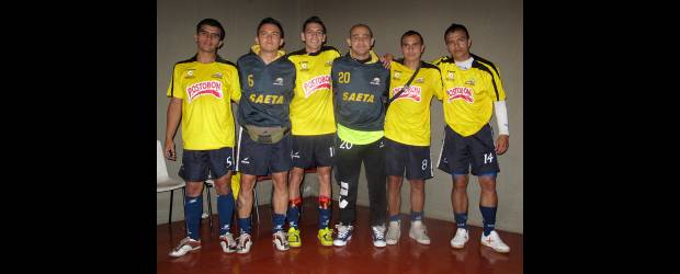 Colombia prende el Mundial en Bello | Cortesía Federación De Fútbol De Salón | Johan Vivares, Andrés Murillo, Jorge Cuervo y Gustavo Zapata, debutantes.