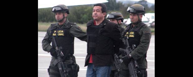 El funcionario judicial desestimó los argumentos de la defensa en cuanto a que Joaquín Pérez Becerra renunció a su nacionalidad colombiana en el año 2002 y actualmente es ciudadano sueco. | El funcionario judicial desestimó los argumentos de la defensa en cuanto a que Joaquín Pérez Becerra renunció a su nacionalidad colombiana en el año 2002 y actualmente es ciudadano sueco.