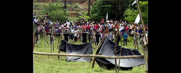 Fin de desalojo se daría hoy en Apartadó | Julio César Herrera | En Apartadó, los líderes se reunieron con las autoridades y determinaron que hoy abandonarían los predios ocupados ilegalmente desde el pasado jueves.