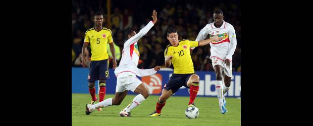 James devolvió la tranquilidad | Raúl Palacios, Colprensa-Bogotá | James Rodríguez rubricó una bonita noche al anotar, al final del juego, el gol definitivo. Colombia completó seis puntos y se mantuvo líder del grupo A.