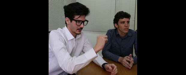 Sectorial: necesidad convertida en empresa | Jaime Pérez | Alejandro Escobar Correa (izquierda) y Sebastián Osorio son los creadores de la empresa Sectorial. Ahora están dedicados a comercializar su portal.