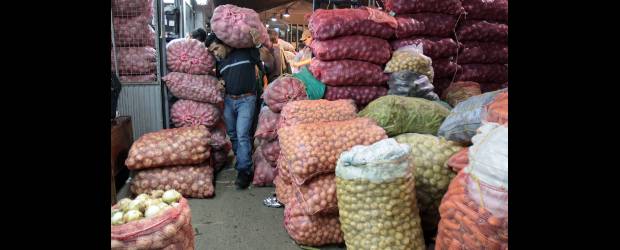 La inflación cayó en agosto | Archivo | Alimentos presentó una variación negativa de 0,19 por ciento; en contraste, el subgrupo con la mayor variación fue tubérculos y plátanos: 4,44 por ciento.