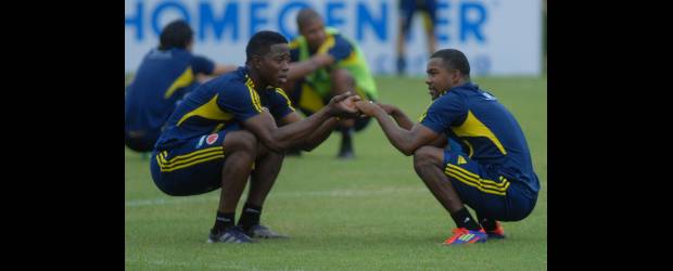 Amaranto apuesta a la localía | Juan Antonio Sánchez, Enviado Especial, Barranquilla | Carlos Sánchez y Dorlan Pabón, dos hombres que seguramente serán titulares para buscar el triunfo frente a Venezuela, mañana a las 7:00 p.m.