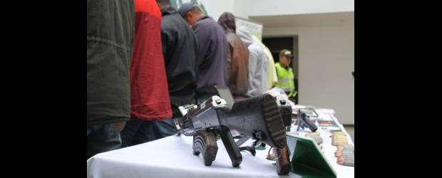 Caen 15 miembros de bacrim | Cortesía policía | De las 15 personas detenidas en los operativos de la Policía contra la banda, 10 fueron capturados en el municipio de Marinilla.