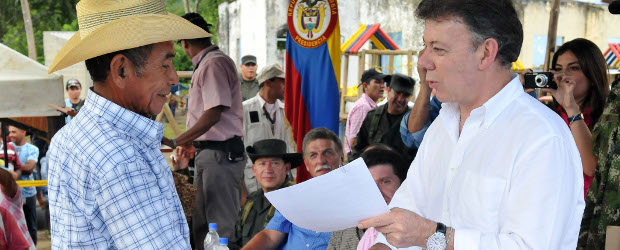 Inició el plan de choque para la restitución de tierras | Colprensa | Desde el corregimiento de Macayepo, municipio del Carmen de Bolívar, en la región de los Montes de María, comenzó el plan de choque que había anunciado el Gobierno para la restitución de tierras a las víctimas de la violencia.