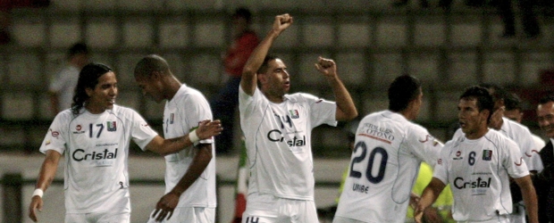 Once Caldas recibe motivado al Santos | Once Caldas enfrenta a Santos, necesitado de defender el honor de Brasil en la Copa Libertadores.